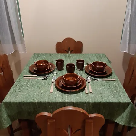 Ozike Erdoszeli Fahaziko * Parád